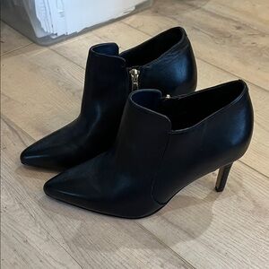 Clarks Black Leather Ankle Booties‎
